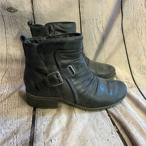 5/$20 WearEver Women’s Vegan Zip Comfort Low Heeled Boot Buckle‎ Blue Sz 6.5